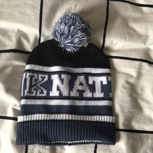 Victoria’s Secret Pink Pom beanie - Picture 2 of 2